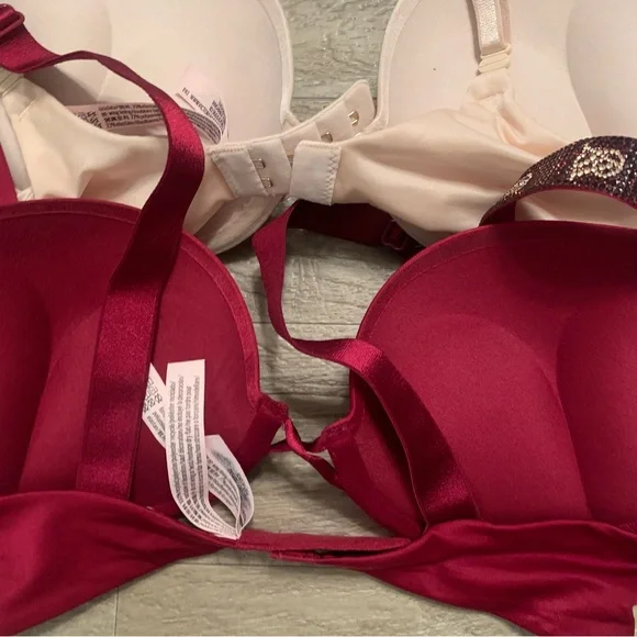 Victoria Secret 2 Satin Bombshell Plunge Bras Rhinestone Logo Strap - Picture 12 of 15